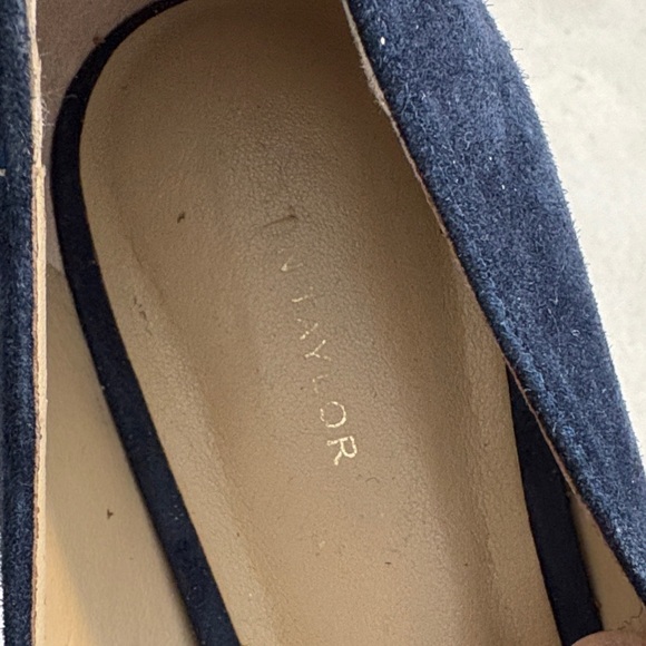 Suede Pumps - Picture 3 of 6